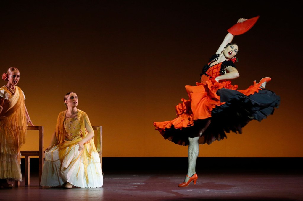 Hong Kong, first international tour of the year with La Bella Otero and Invocación
